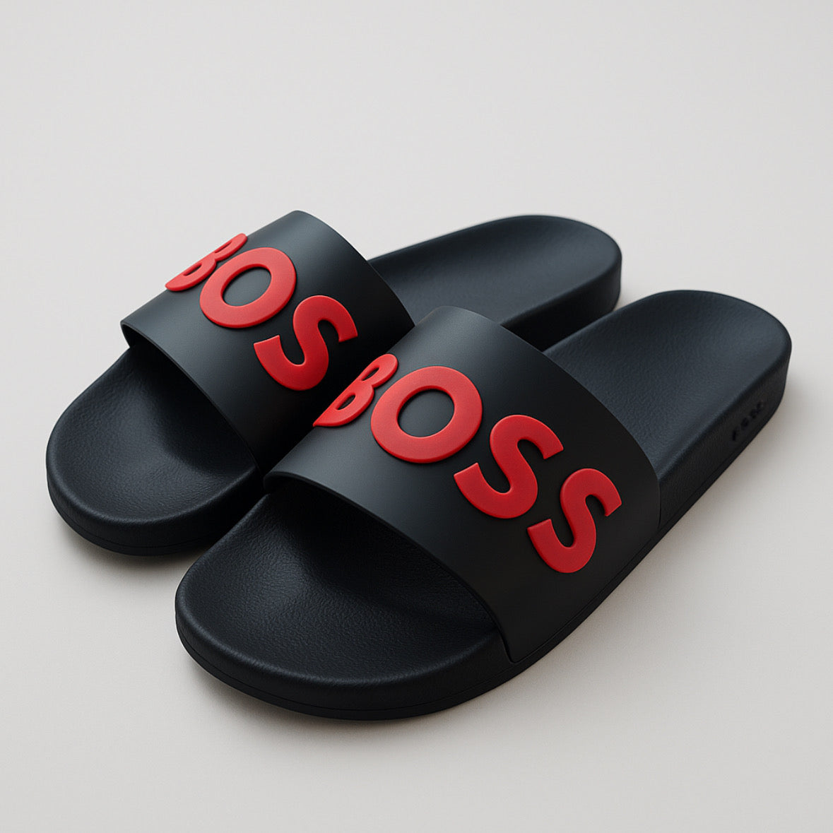 SANDALIA BOSS NEGRA CON ROJO