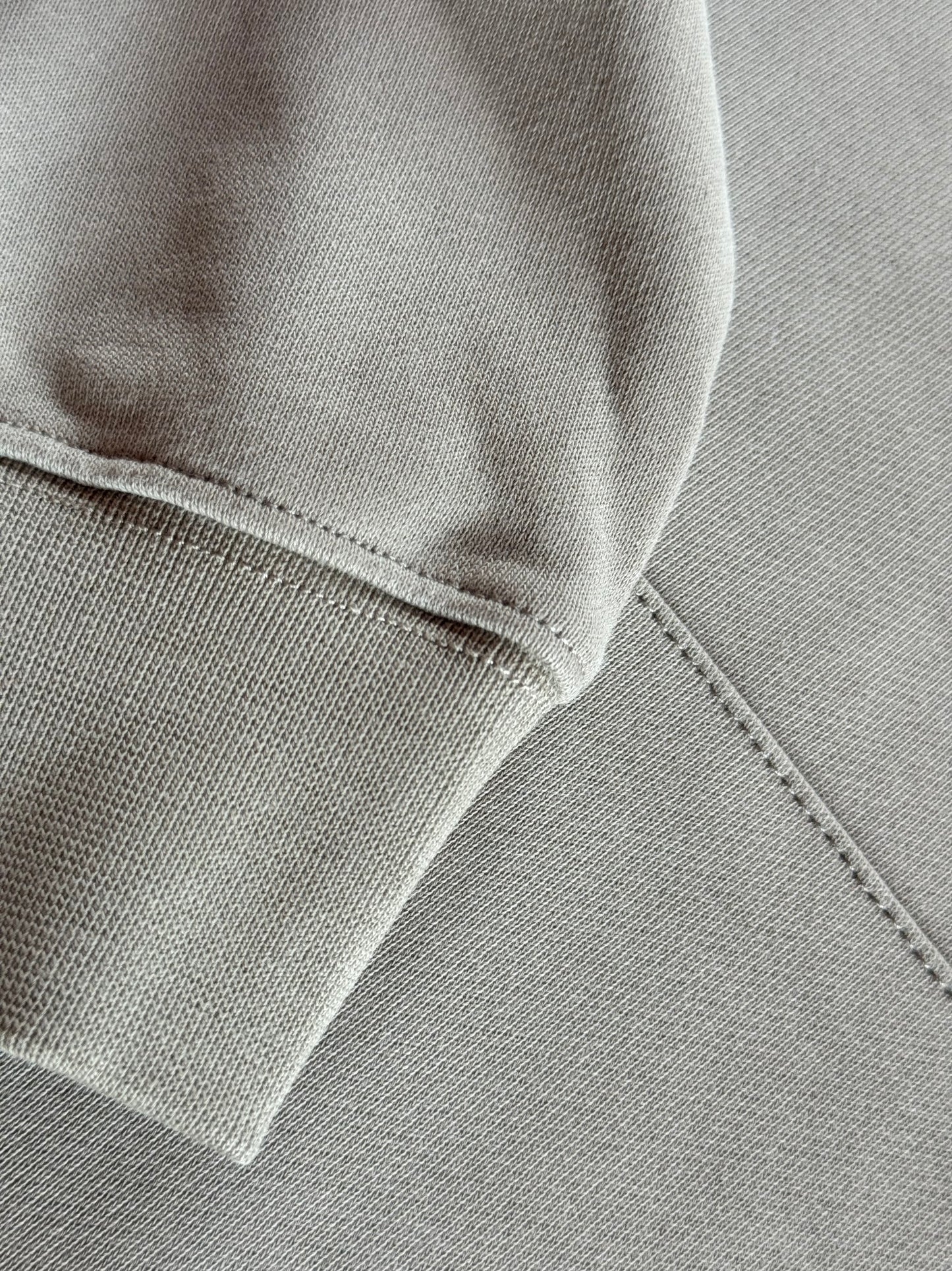 SUDADERA ESSENTIALS