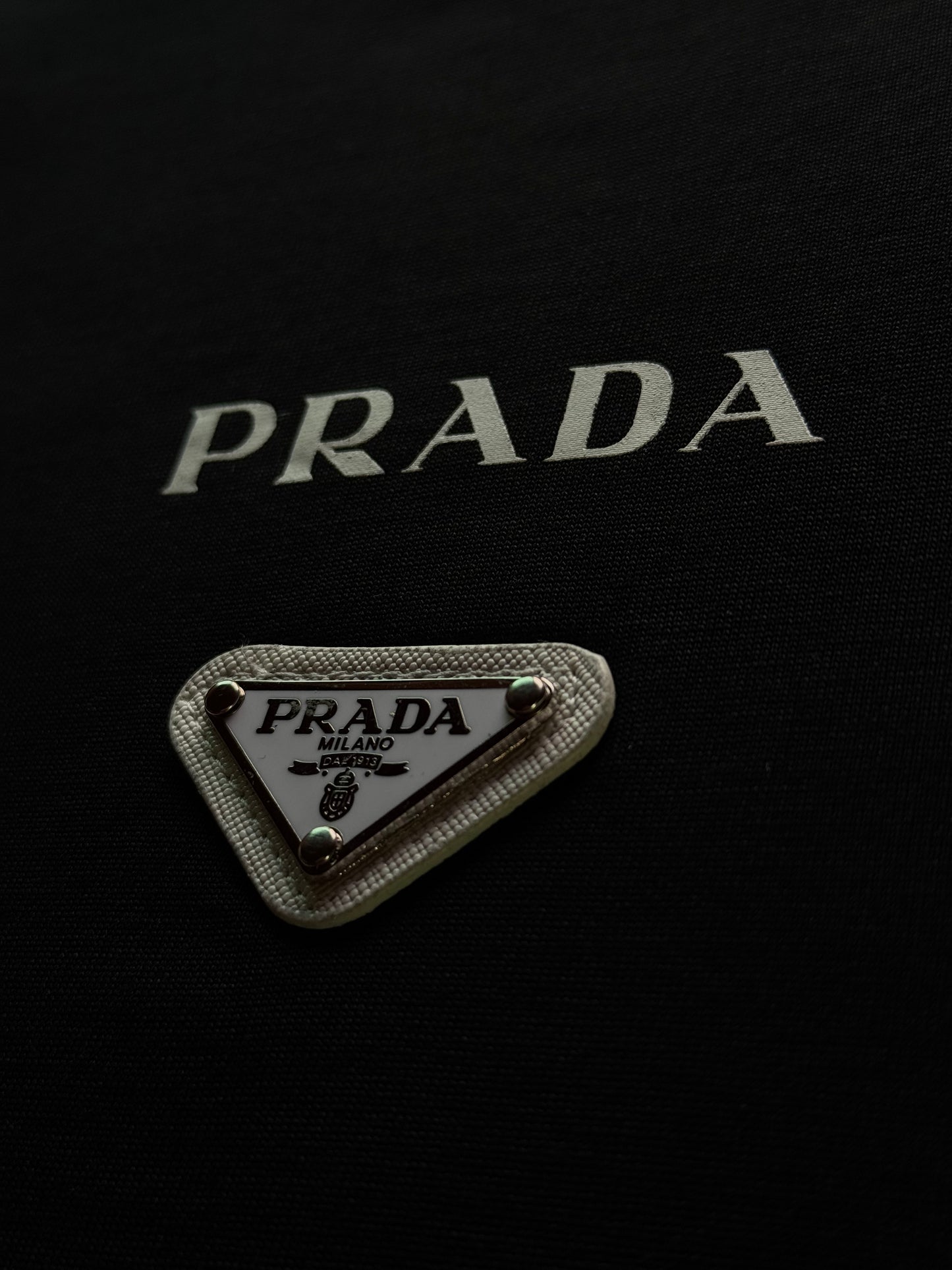 PLAYERA PRADA