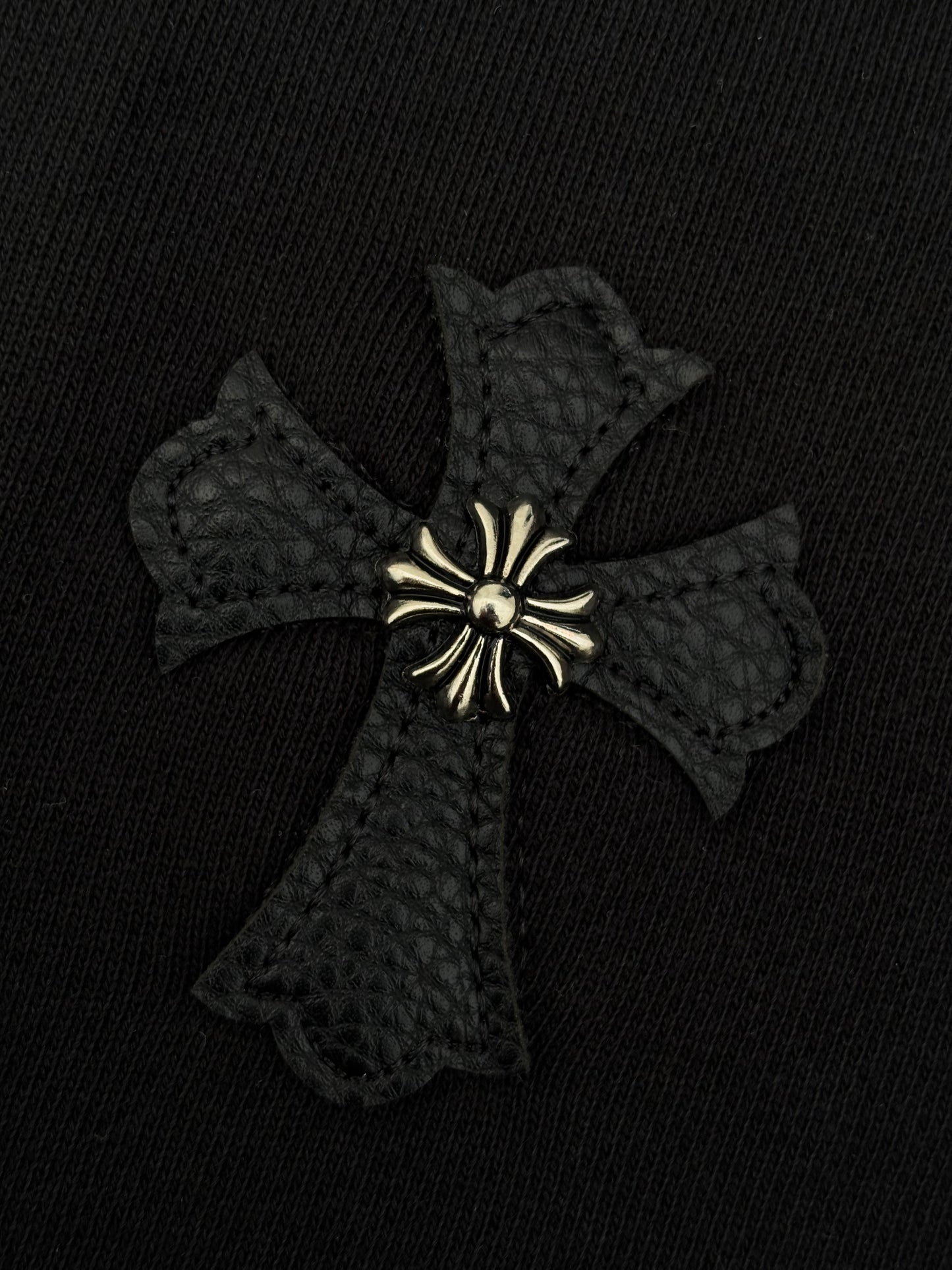 SHORT CHROME HEARTS